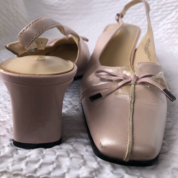 LIZ BAKER Ladies Sling Back Kitty Heel Size 8.5 M. Pearl Pink Genuine Leather - Picture 7 of 9